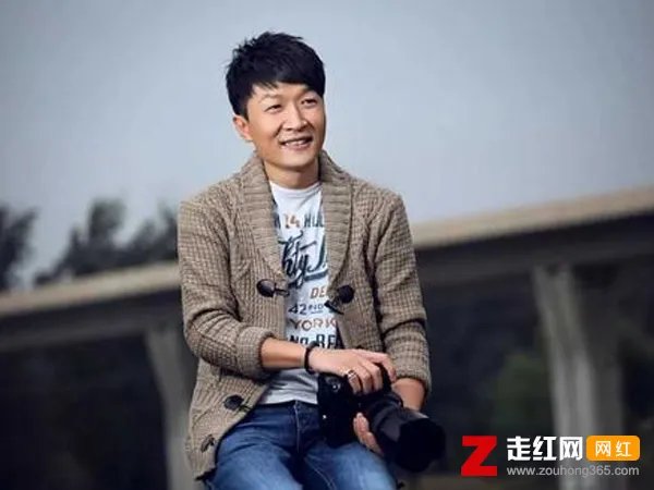 你在等待着谁建筑了城堡是什么歌,等不到的爱歌曲介绍