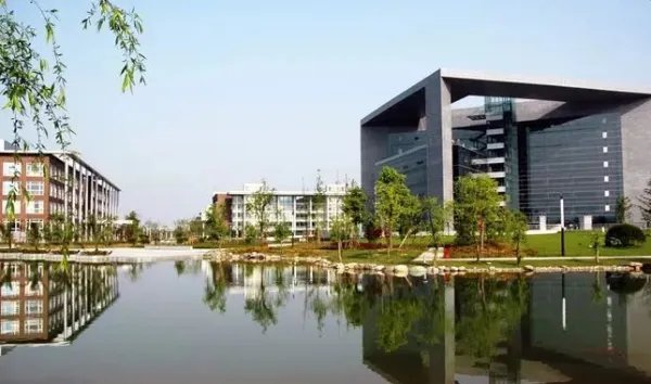 浙江工程学院属于哪个区