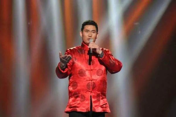 大家觉得于文华捧红了朱之文是功还是过?