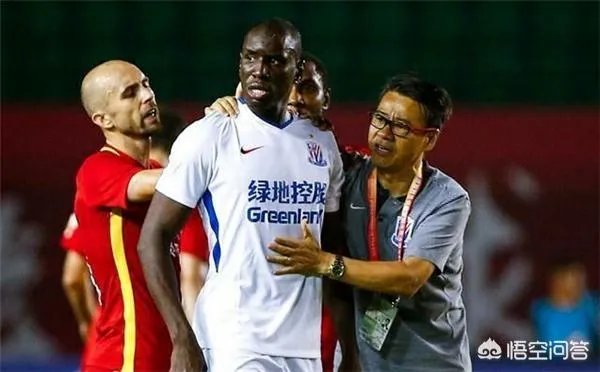 一方与上港一战,秦升与石柯发生冲突,石柯飙国骂,秦升使出英文对骂,你怎么看?