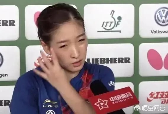 世乒赛刘诗雯4-2逆转丁宁晋级决赛,如何评价两人的表现?
