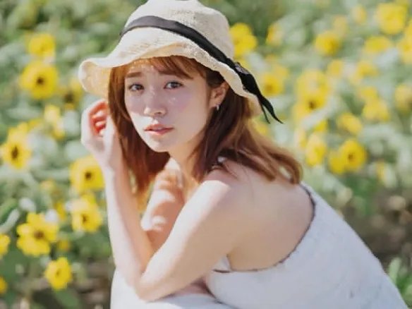 散发轻熟性感的魅力!号称日本“魔鬼上围”菜乃花!