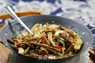 干锅茶树菇