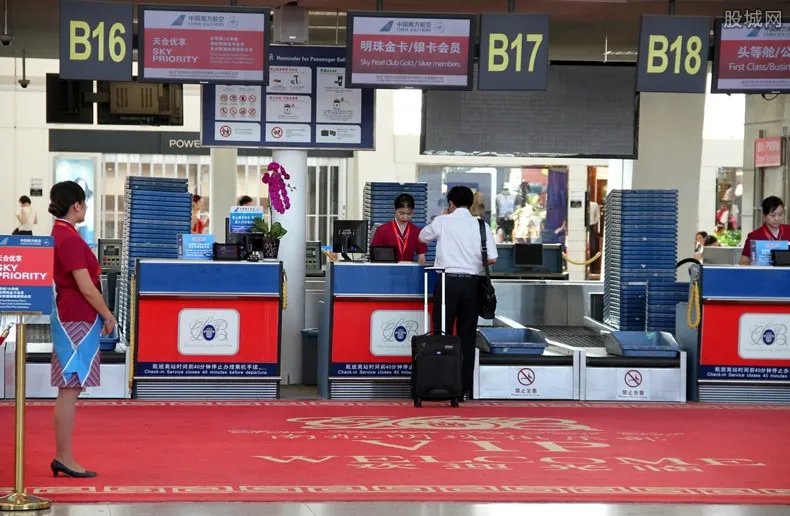 大兴机场无感通关 让进出境旅客体验最先进最快捷机场
