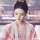 杨超越为什么会受人追捧?