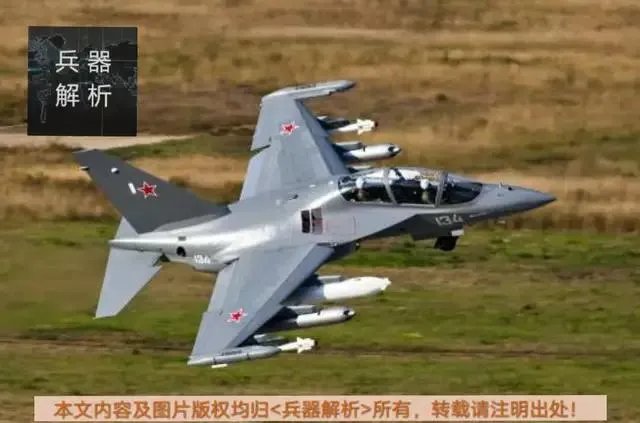 如何评价L-15高级教练机?