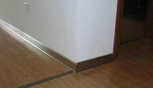 不锈钢踢脚线怎么安装