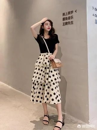 复古的波点裙怎么搭配才好看?