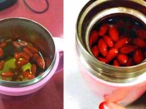 保温杯泡红枣10多天拧开爆炸,这是为什么?