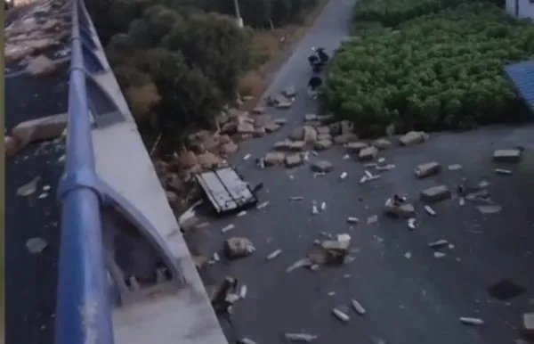 车祸后的猪肉遭哄抢的后续如何了?