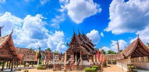 泰国旅游点了三只大虾，为什么导游会劝人别吃呢？