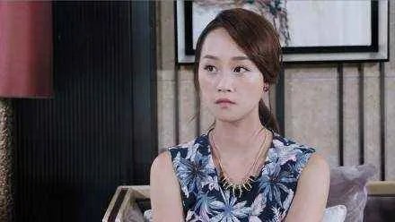 曝蓝盈莹从人艺辞职,已经辞职为何不更改微博认证?