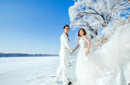 雪景婚纱照唯美图片 雪景婚纱照拍摄技巧