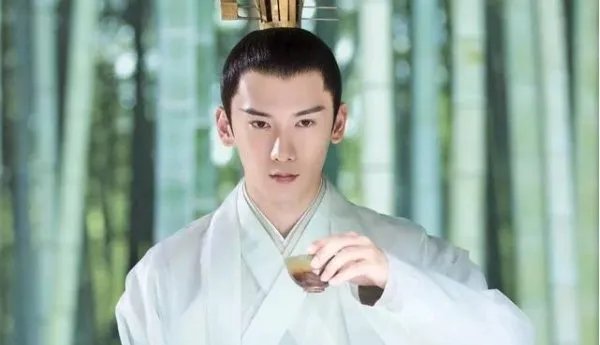 如何评价《烈火如歌》中的“玉自寒”?