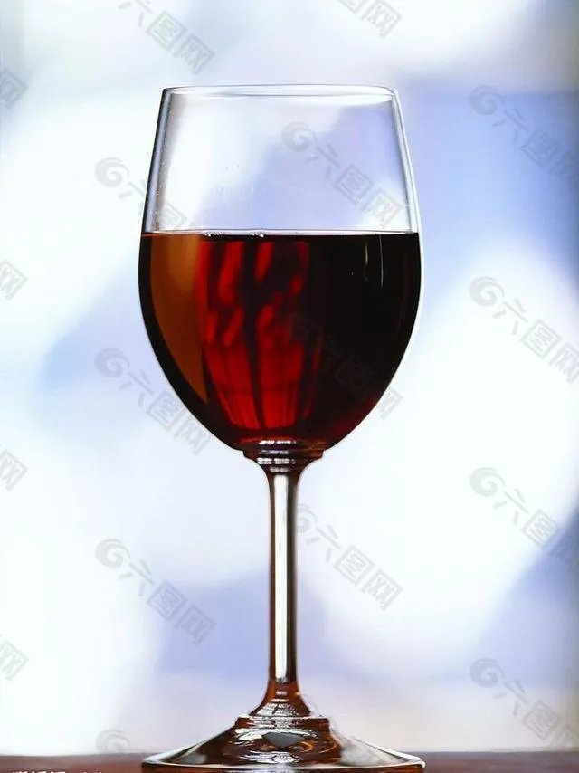 喝什么酒配什么酒杯,重要么?