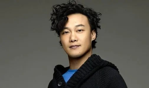 陈奕迅说很久没收入了,但老婆花钱厉害,你怎么看?