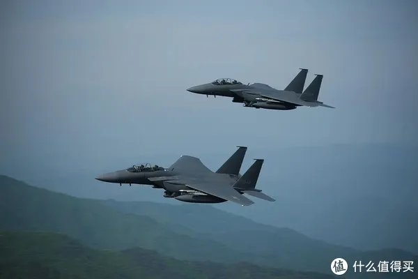 值影片单|从一战到现代,十部经典空战电影,第一名当然是……