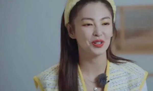 一张嘴就是F调!张雨绮唱大花轿唱到缺氧,现场人员有何反应?