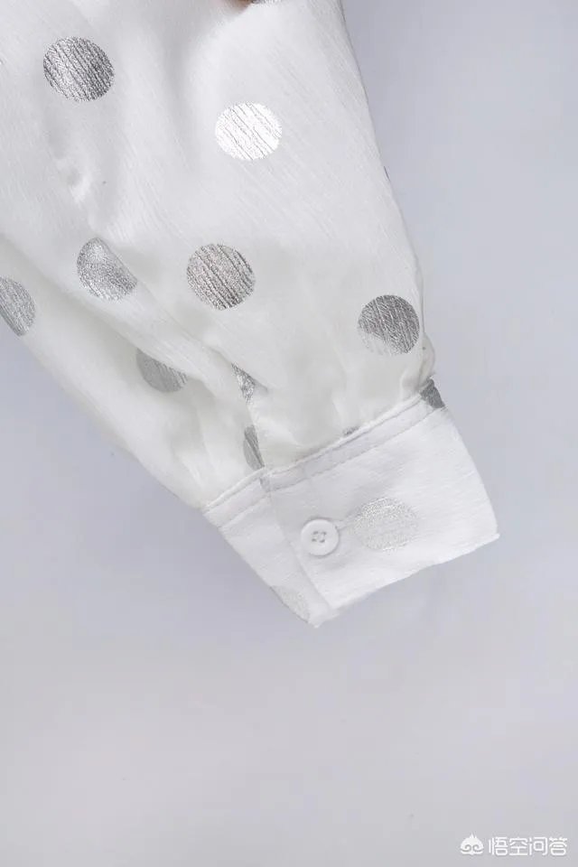 复古的波点裙怎么搭配才好看?