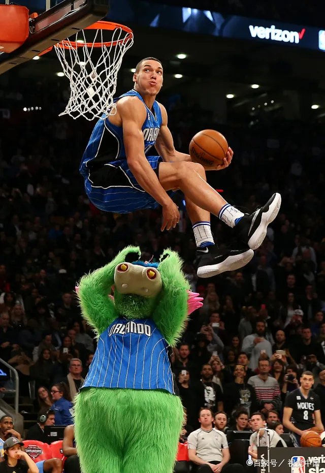 这里有最好的秋员，为什么NBA赛季破600分是一个里程碑？