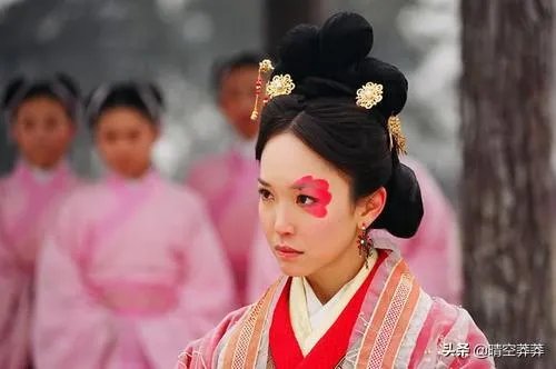 "有事钟无艳,无事夏迎春"是什么意思?