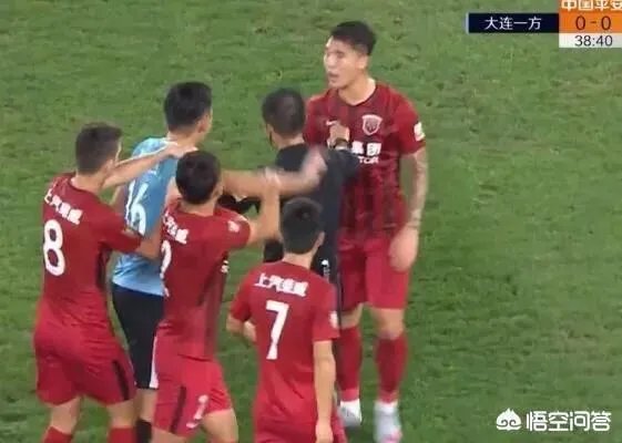 一方与上港一战,秦升与石柯发生冲突,石柯飙国骂,秦升使出英文对骂,你怎么看?