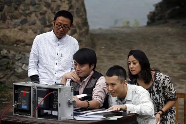 你如何看待人民日报称甘当塑料演员迟早会凉凉这件事?