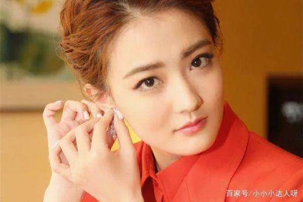 英气逼人的徐璐在之前是一位军人,如果不进娱乐圈,她留在部队会怎么样?
