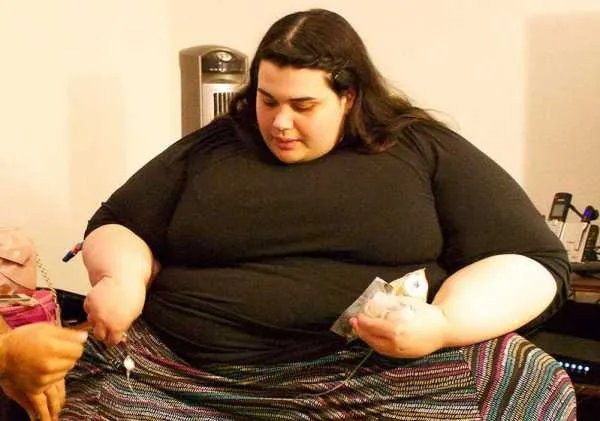 300斤女孩一年减掉半个自己,她是怎样做到的?