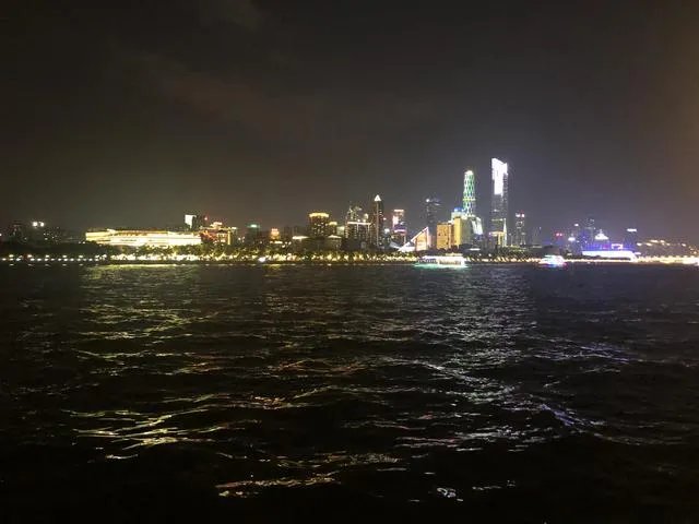 广州珠江夜游好玩吗？