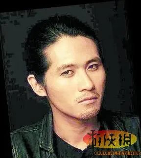 网友直呼重口味!韩寒被曝密会李宇春引车震门