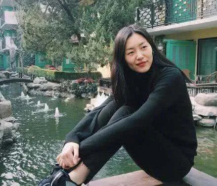 刘雯解约蔻驰后获国人力挺,18线小厂家愿花百万邀请其代言,后来如何?