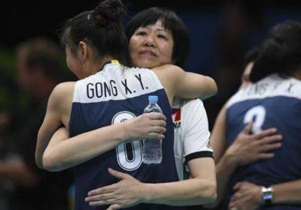郎平为什么到美国执教?