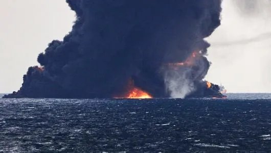 “桑吉”轮全船爆燃后沉没,这场事故的事态会如何发展?
