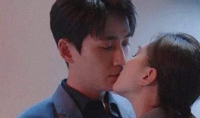 《亲爱的自己》中刘诗诗与朱一龙有吻戏,吴奇隆会吃醋吗?