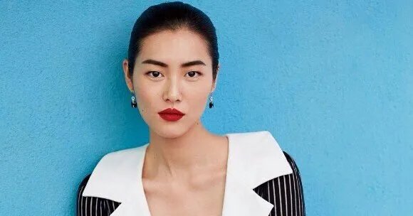 刘雯解约蔻驰后获国人力挺,18线小厂家愿花百万邀请其代言,后来如何?