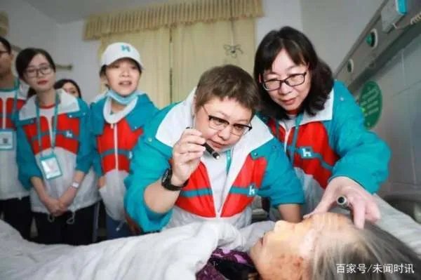 韩红为武汉募捐1.43亿元,倾家荡产的背后,揭露了什么?