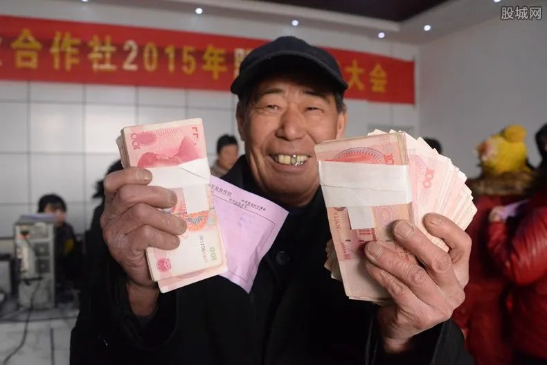 杭州一村子发金条 去年曾发放446万元福利费