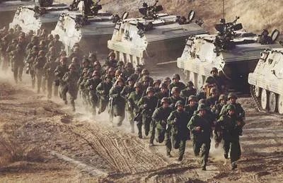 机械化步兵和摩托化步兵有什么区别?