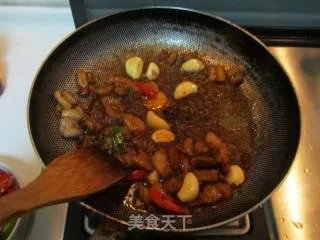 干锅茶树菇