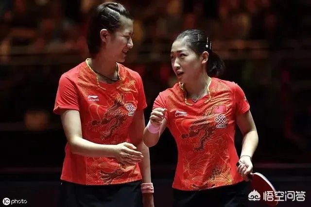世乒赛刘诗雯4-2逆转丁宁晋级决赛,如何评价两人的表现?