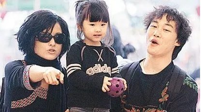 陈奕迅说很久没收入了,但老婆花钱厉害,你怎么看?