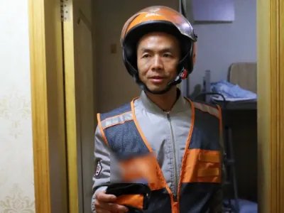 《中国诗词大会》历届冠军都有谁?