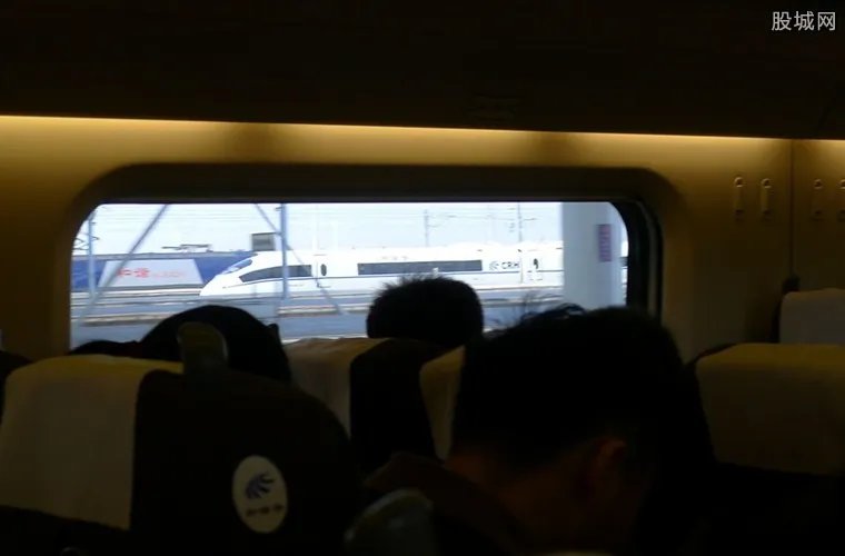 列车取消吸烟区 大学生遭遇二手烟起诉铁路局