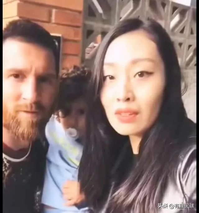 女子当街强吻足球明星梅西,你怎么看?