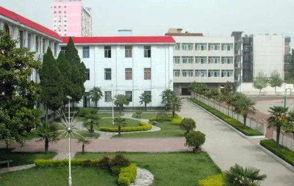 郑州铁路职业技术学院到底怎么样啊？