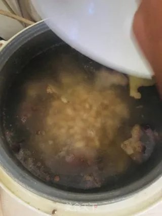 猪蹄炖黄豆
