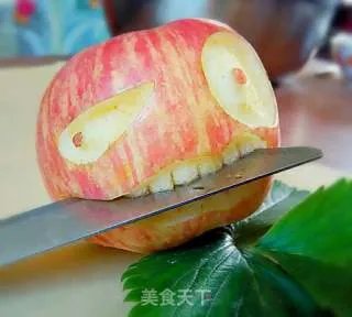 苹果表情雕刻
