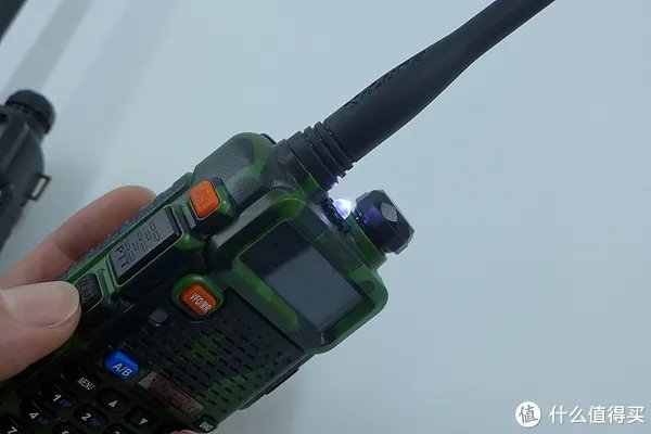 百元价位民用经典—宝峰 UV-5R 对讲机开箱
