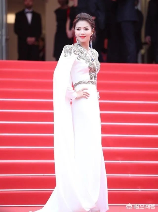 今日戛纳电影节红毯上,你最喜欢哪位女星?哪位的造型能惊艳四座?